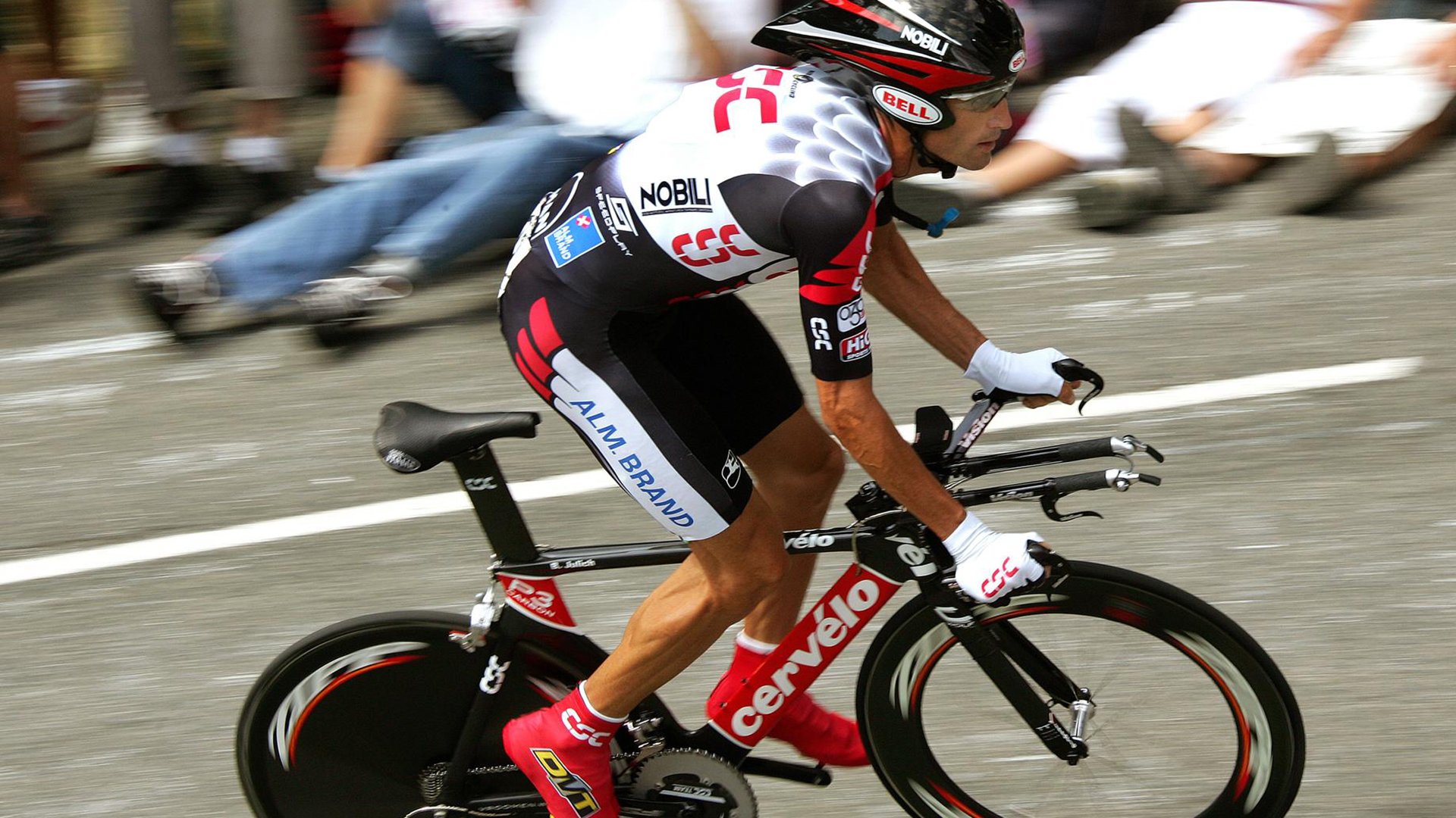 爱游戏电竞官网-WRC紧张排位：谁能占据有利位置？，wrc比赛规则