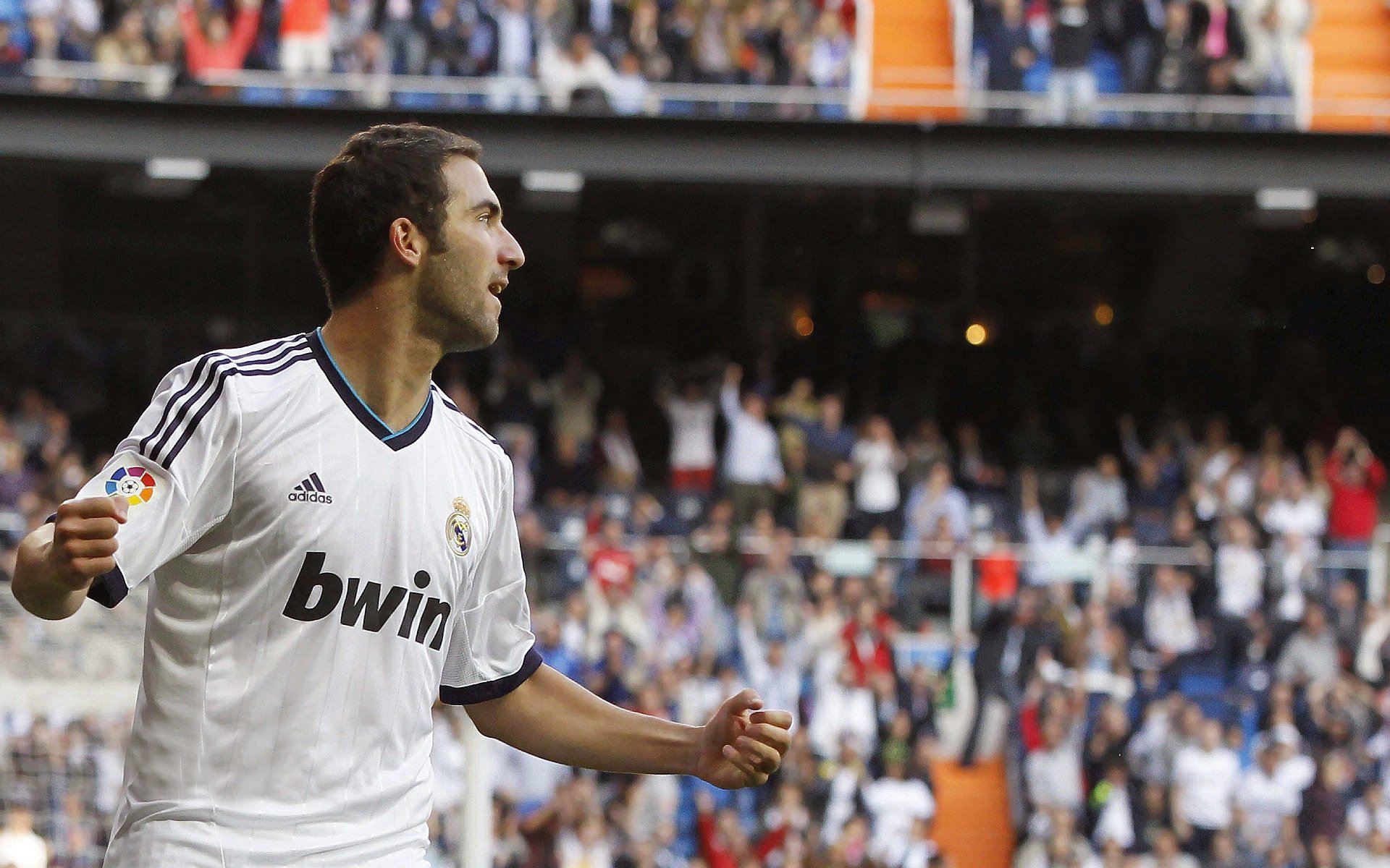 爱游戏在线登录-“中超联赛转播观看人数创新高”，中超转播安排